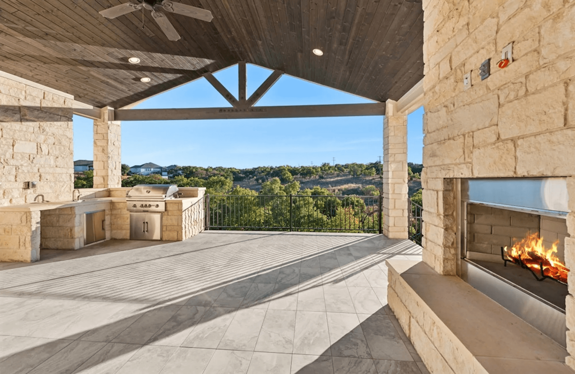 Natural Stone Floor Installation Austin - Expert Craftsman